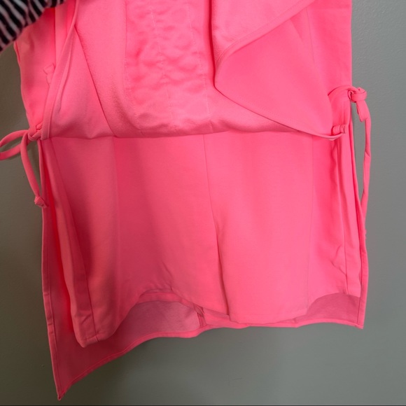 Lilly Pulitzer Pearl Romper in Lilly Coral: size 2 - Picture 6 of 9